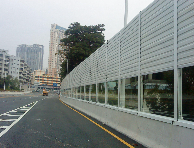 城市道路聲屏障